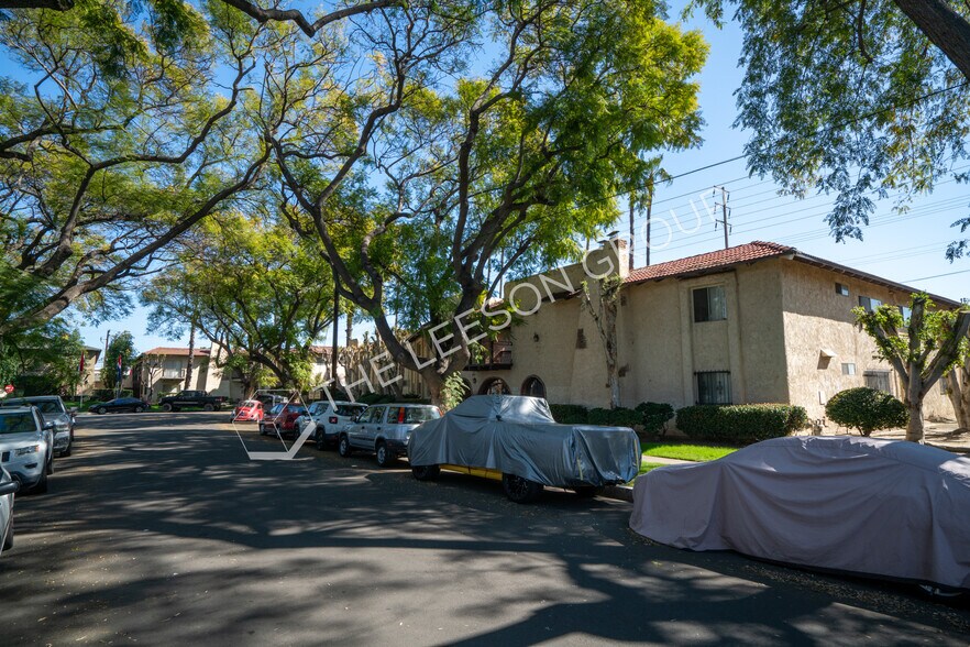 More Photos Of 1776 W Glencrest Ave, Anaheim Apartments For Sale
