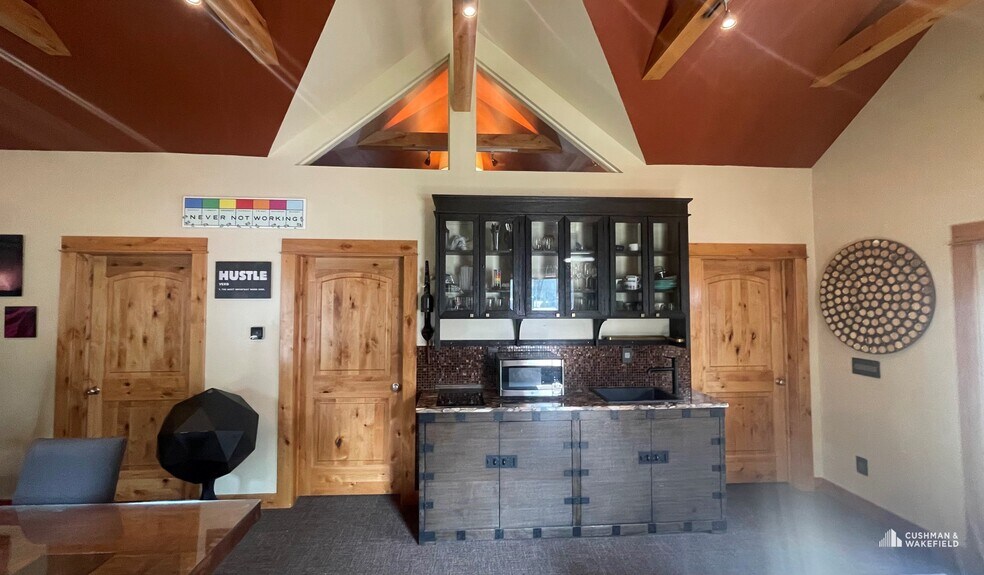 More Photos Of 500 E Oak St, Fort Collins Office For Sale