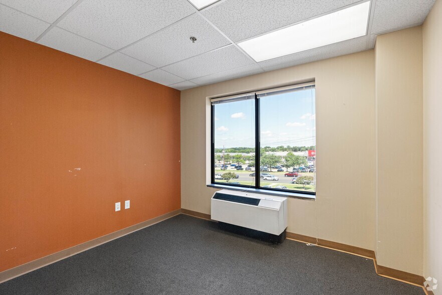 More Photos Of 6196 Oxon Hill Rd, Oxon Hill Medical For Lease