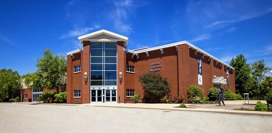 More Photos Of 300 Keokuk St, Lincoln Land For Sale