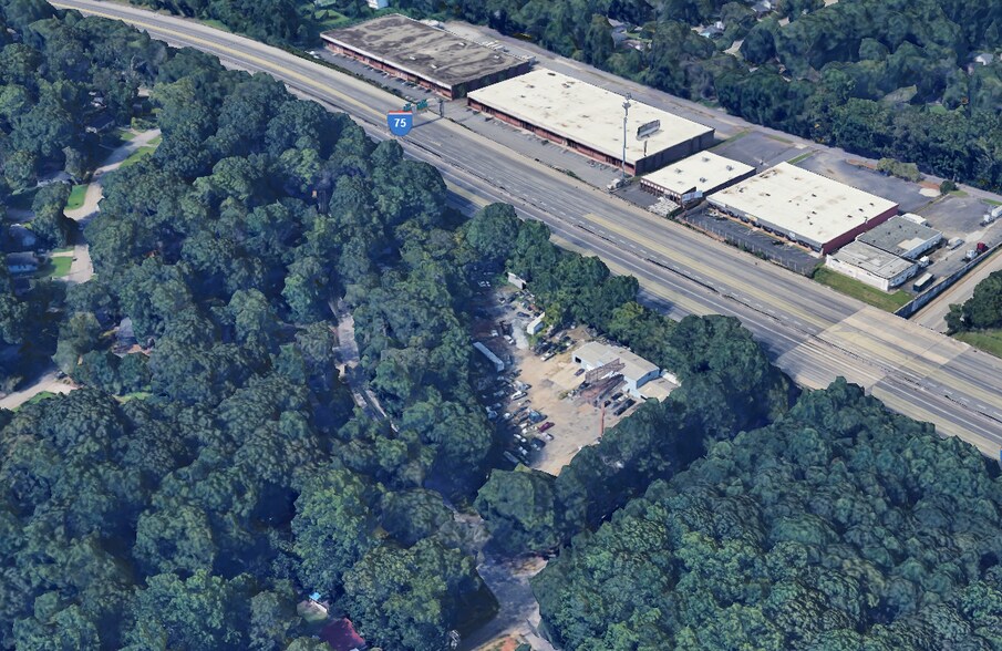 More Photos Of 240 Waters Rd, Atlanta Warehouse For Sale