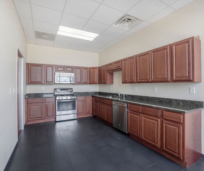 More Photos Of 4921 Centre Pointe Dr, North Charleston Medical For Sale