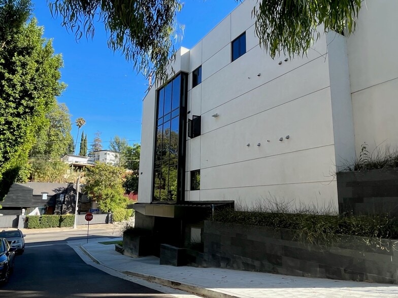 More Photos Of 3397 Barham Blvd, Los Angeles Loft Creative Space For Lease