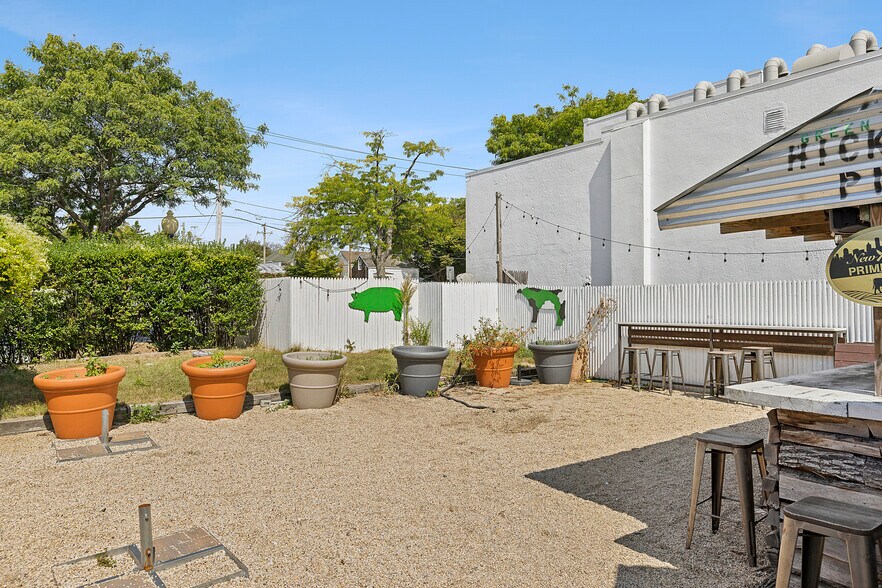 More Photos Of 48 Front St, Greenport Restaurant For Sale