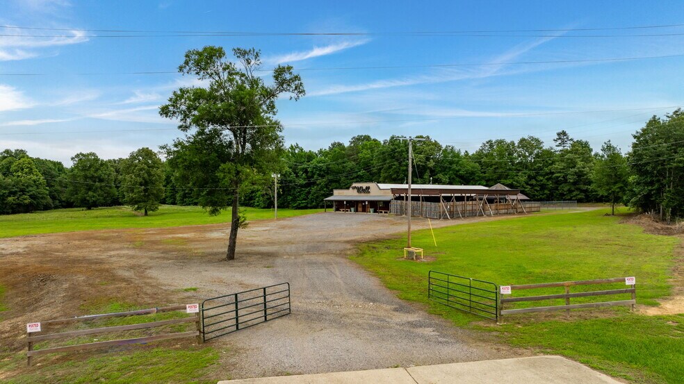 More Photos Of 3801 Happy Bend Rd, Atkins Restaurant For Sale