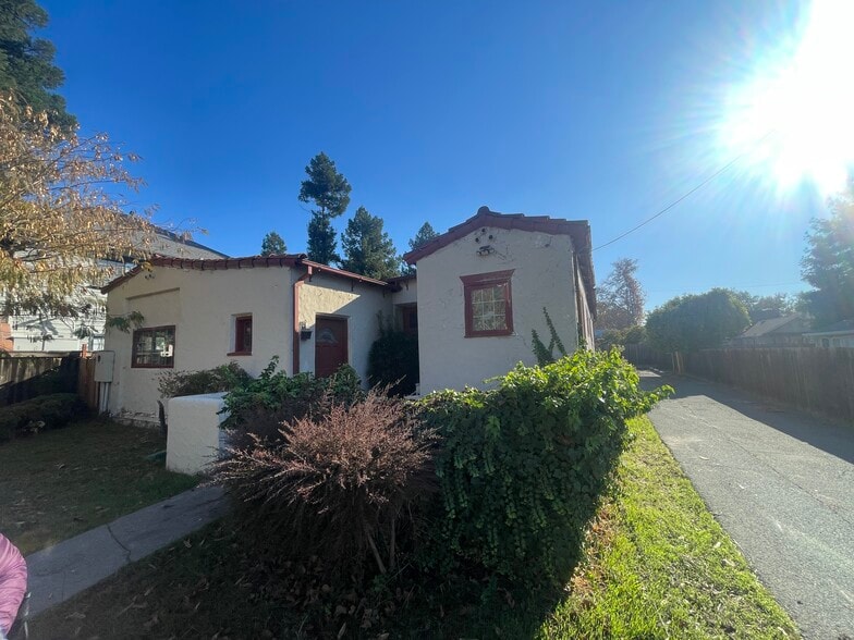 More Photos Of 2890 Concord Blvd, Concord Medical For Sale