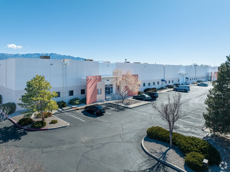 More Photos Of 8600 San Mateo Blvd NE, Albuquerque Warehouse For Lease