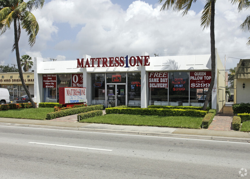 Primary Photo Of 1861 NE 163rd St, North Miami Beach Storefront For Lease