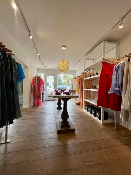 More Photos Of 208 Monterey Ave, Capitola Storefront For Lease