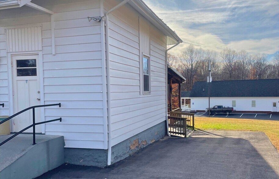 More Photos Of 55 Woodman Rd, Rocky Mount Religious Facility For Sale