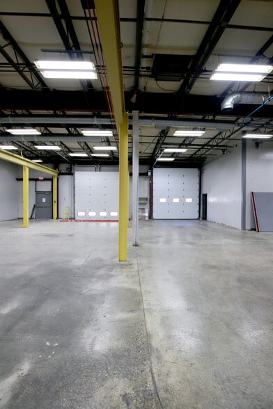 More Photos Of 1 Chase Park Rd, Seabrook Manufacturing For Lease