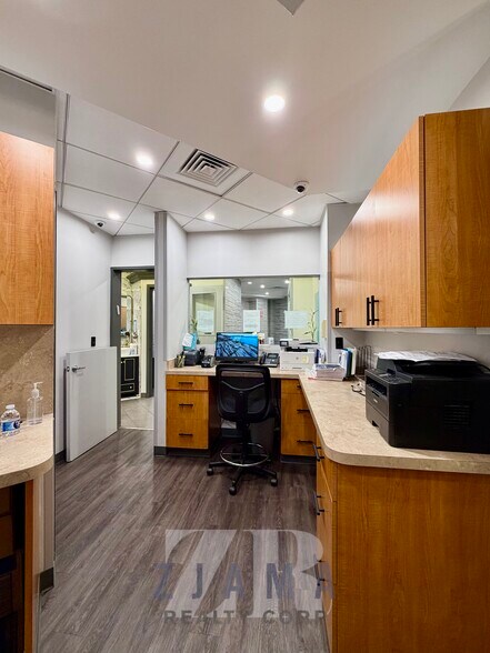More Photos Of 866 Eastern Pky, Brooklyn Apartments For Lease