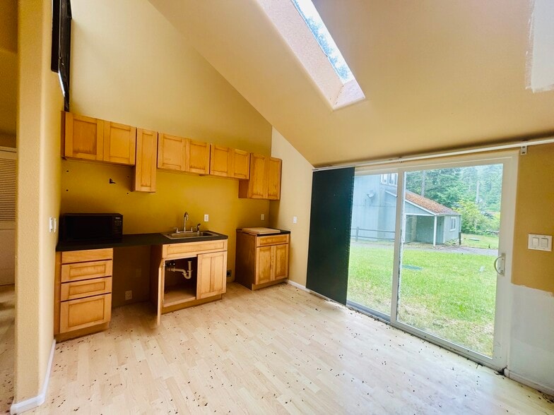 More Photos Of 1190 N Tenmile Lk, Lakeside Trailer Camper Park For Sale