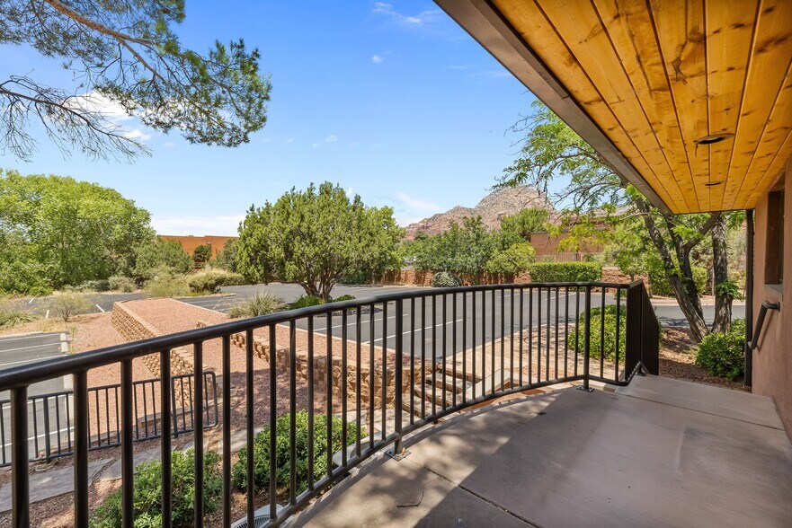 More Photos Of 75 Kallof Pl, Sedona Loft Creative Space For Lease