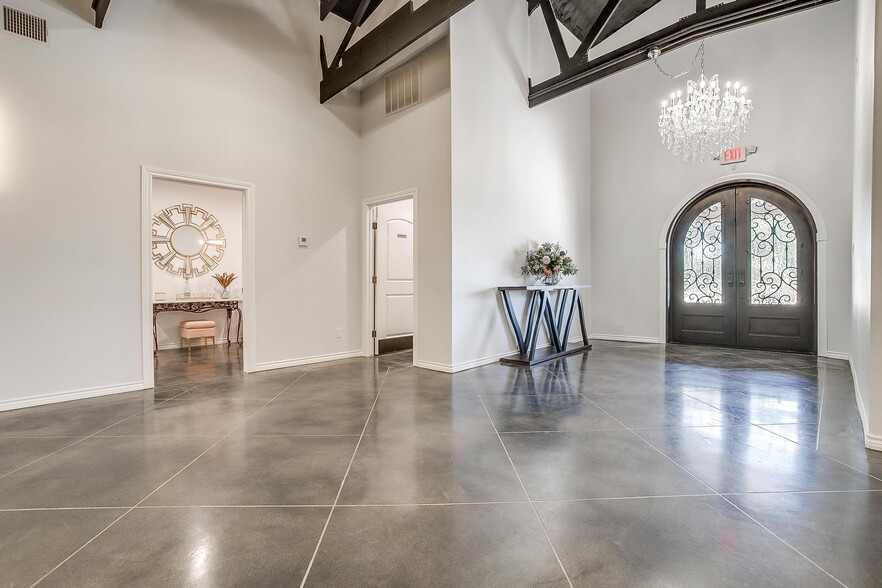 More Photos Of 1524 S Broadway St, Joshua Lodge Meeting Hall For Lease