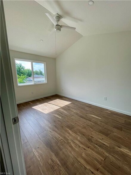 More Photos Of 13680 Rosewood Dr NE, Thornville Apartments For Sale