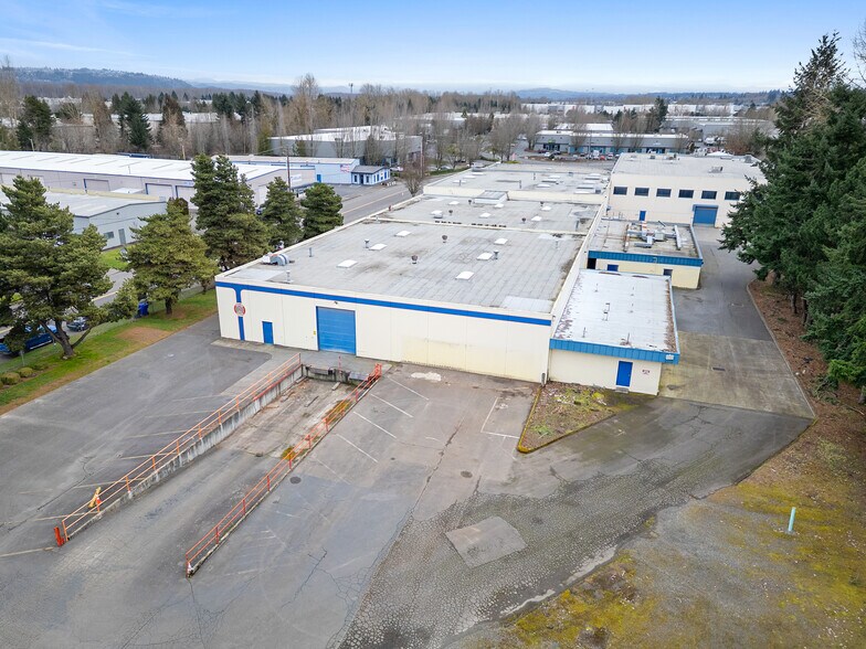 More Photos Of 12812 NE Whitaker Way, Portland Warehouse For Lease