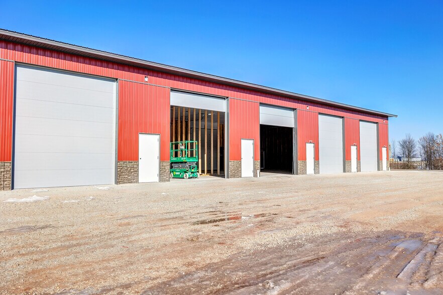 More Photos Of 5254 County Road R, Denmark Service For Lease