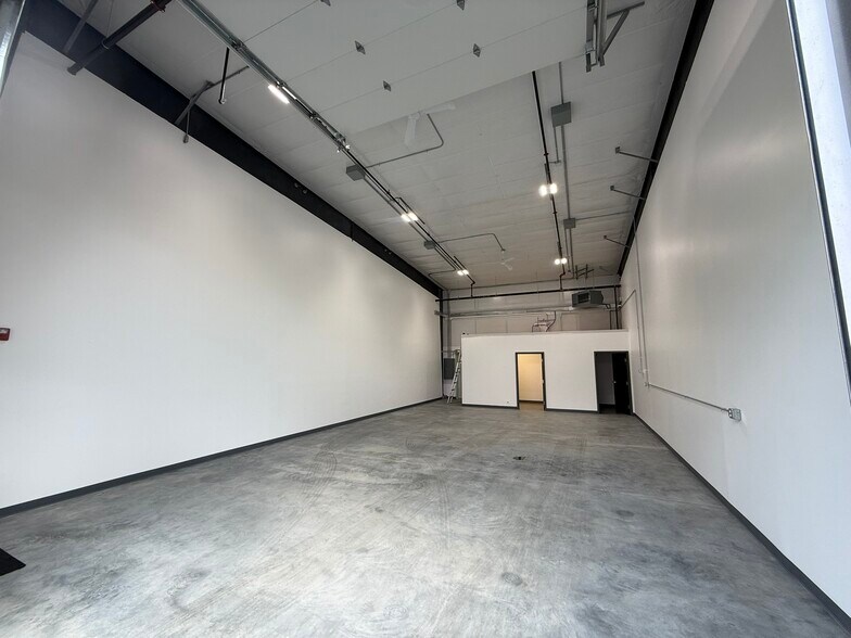 More Photos Of 20 Birch Lane, Arundel Industrial For Sale