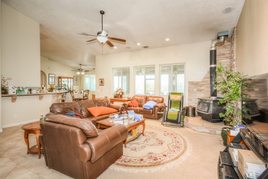 More Photos Of 13830 Paramount Rd, Phelan Land For Sale