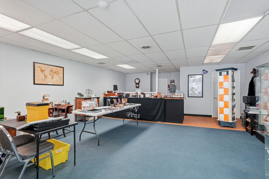 More Photos Of 2 S Main St, Woodstown Storefront Retail Residential For Sale