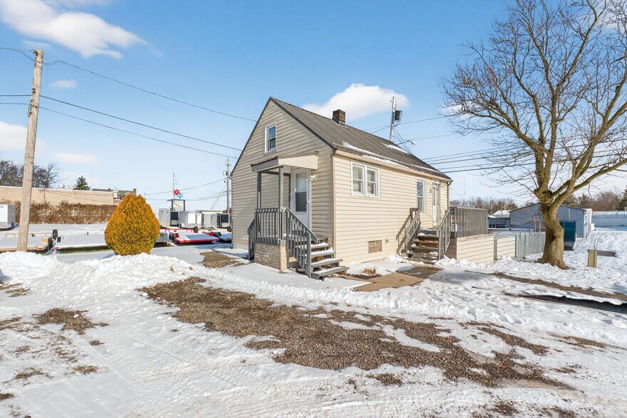 More Photos Of 327 N Trimble Rd, Mansfield Apartments For Sale