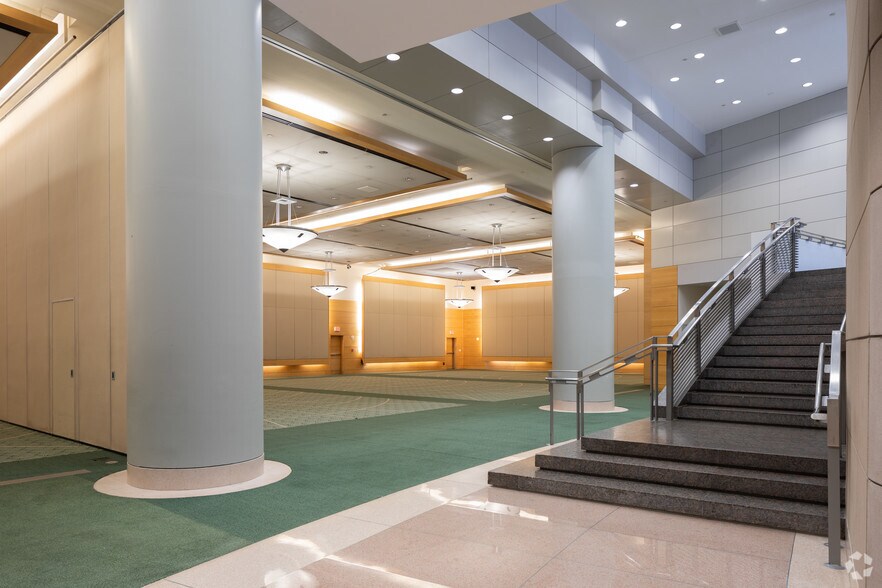 More Photos Of 1300 Pennsylvania Ave NW, Washington Office For Lease