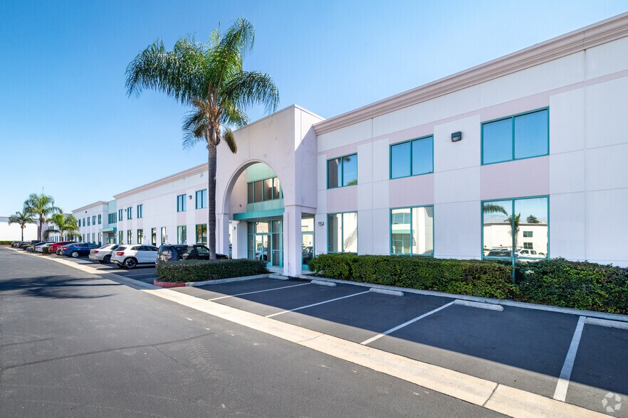 More Photos Of 5595 Daniels St, Chino Warehouse For Lease