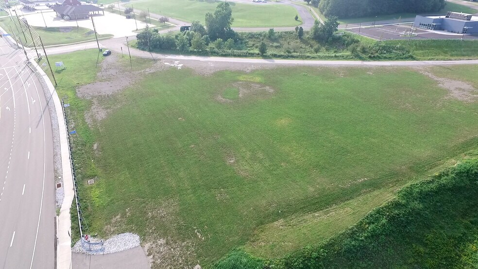 More Photos Of 2381 Zimmerly Rd, Erie Land For Lease