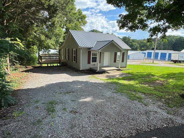 Primary Photo Of 321 W End Ave, McMinnville Office For Lease
