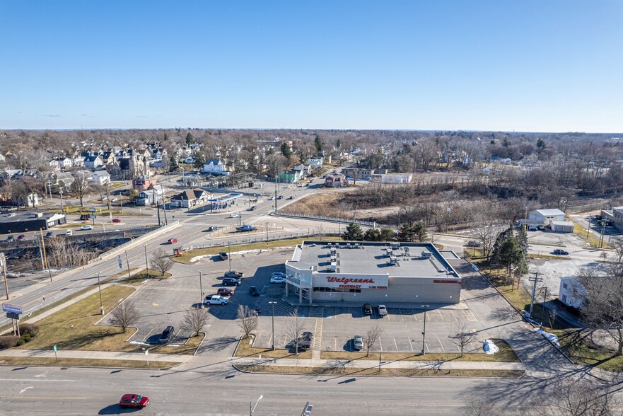 More Photos Of 5 N Transit St, Lockport Drugstore For Sale