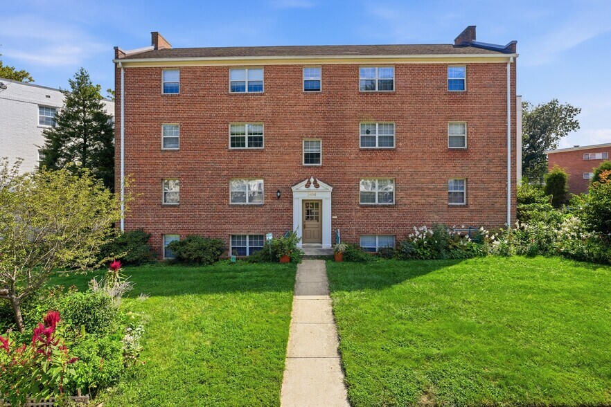 More Photos Of 3405 University Blvd W, Kensington Apartments For Sale
