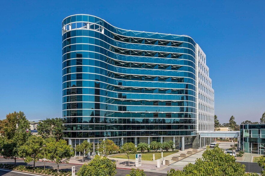 More Photos Of 4270 Executive Sq, La Jolla Unknown For Lease