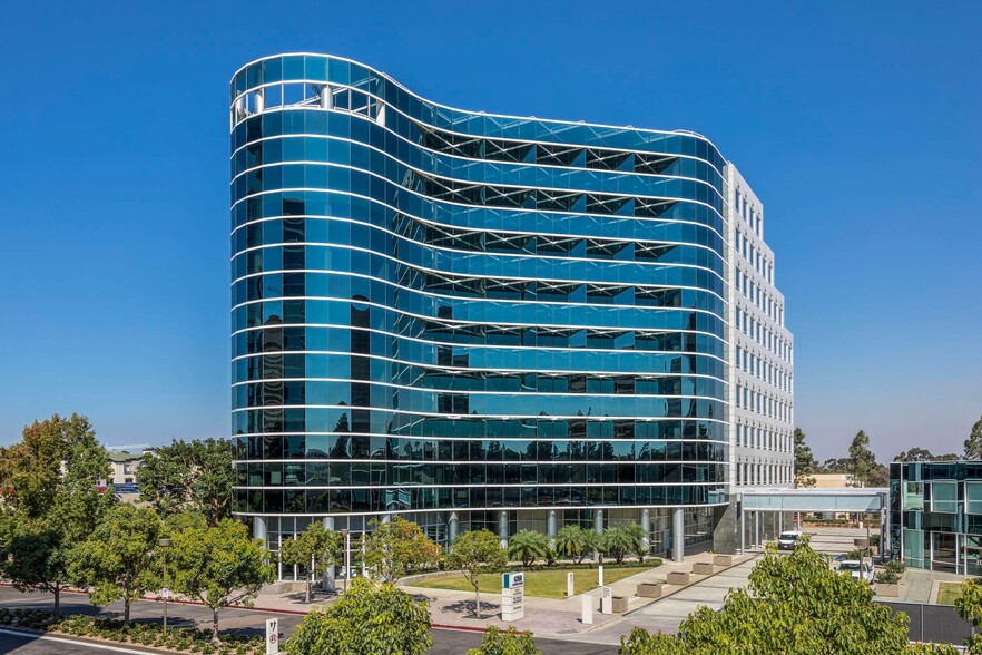 More Photos Of 4270 Executive Sq, La Jolla Unknown For Lease