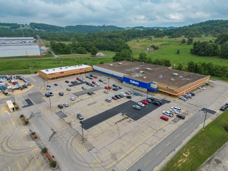 More Photos Of 158 Finley Rd, Belle Vernon Freestanding For Lease