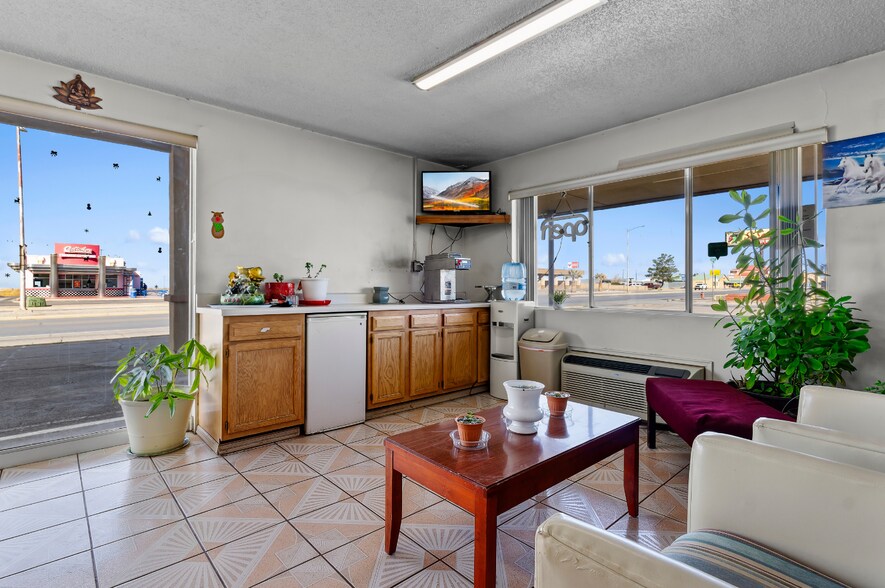 More Photos Of 2224 N White Sands Blvd, Alamogordo Hotel For Sale