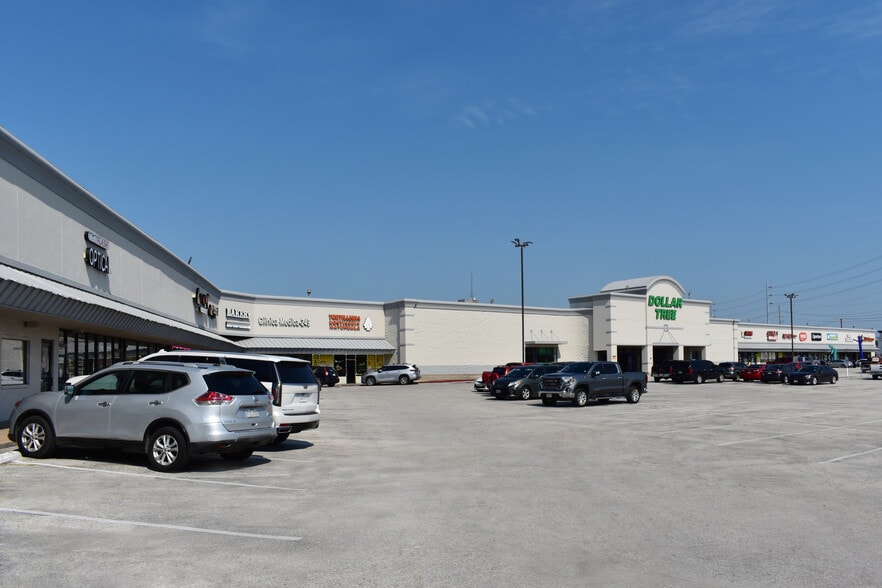 More Photos Of 13703-13771 SH 249, Houston Unknown For Lease