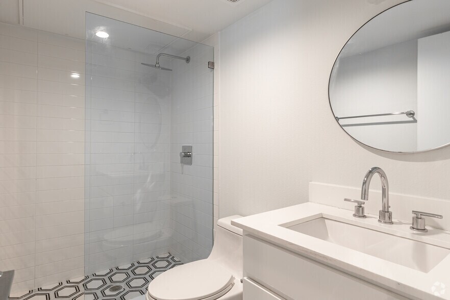 More Photos Of 3901 N Hall St, Dallas Apartments For Sale