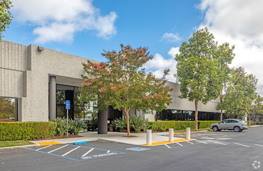More Photos Of 55-85 Nicholson Ln, San Jose Light Manufacturing For Lease