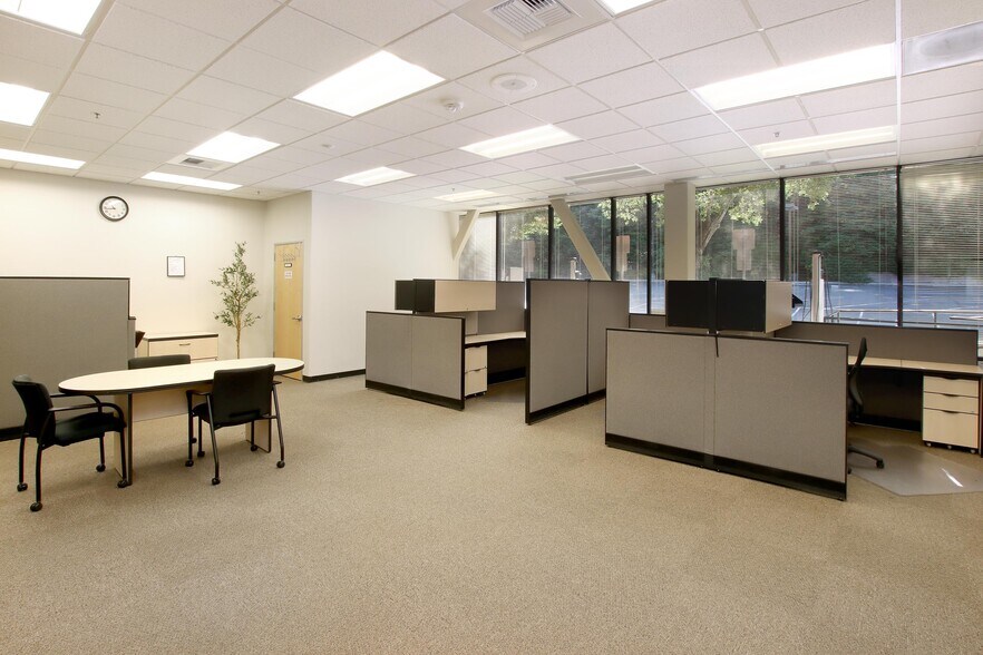 More Photos Of 1700 Green Hills Rd, Scotts Valley Office For Lease