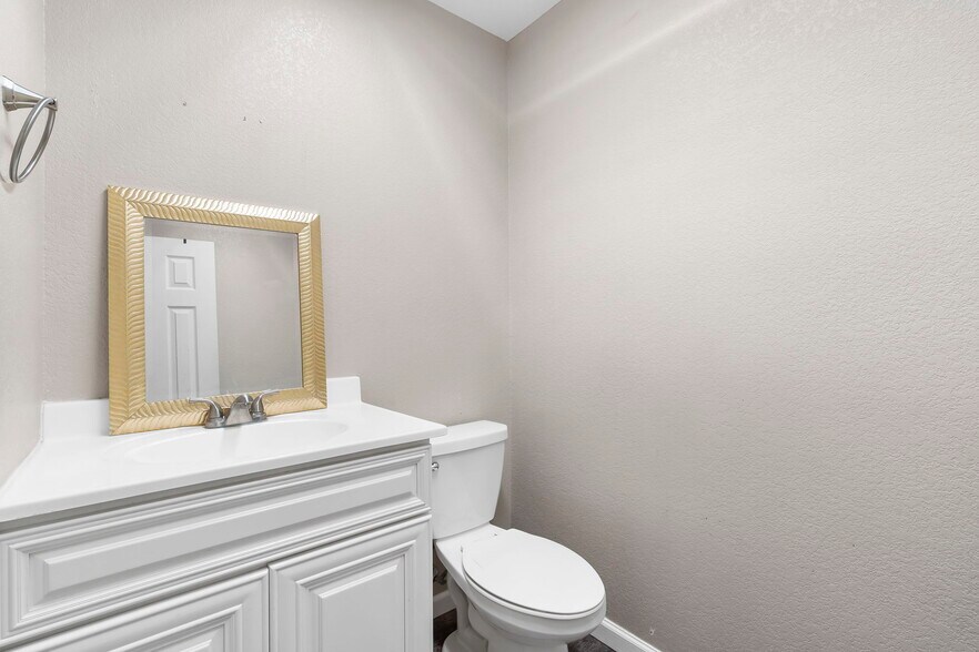 More Photos Of 17644 Highway 37, Garfield Warehouse For Sale