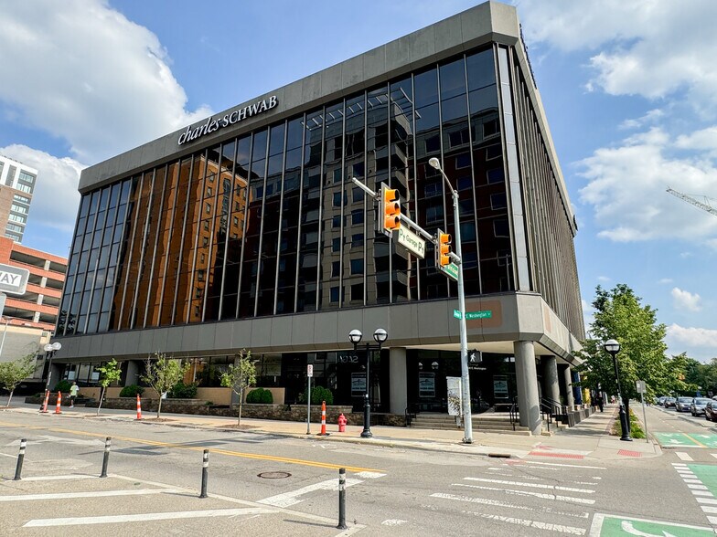 More Photos Of 401-407 E Liberty St, Ann Arbor Office For Sale