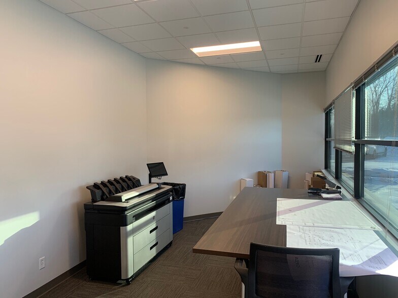 More Photos Of 7600-7650 Golden Triangle Dr, Eden Prairie Research And Development For Lease