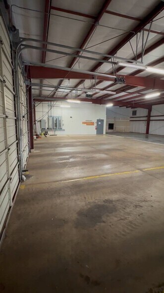 Primary Photo Of 9941 N Alpine Rd, Machesney Park Warehouse For Lease