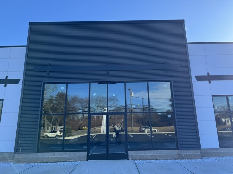 More Photos Of 212 Talcottville Rd, Vernon General Retail For Lease