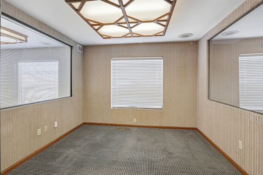 More Photos Of 1565 Alum Rock Ave, San Jose Office For Sale