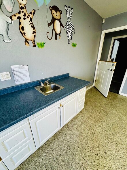More Photos Of 13290 S 80th East Ave, Bixby Unknown For Lease