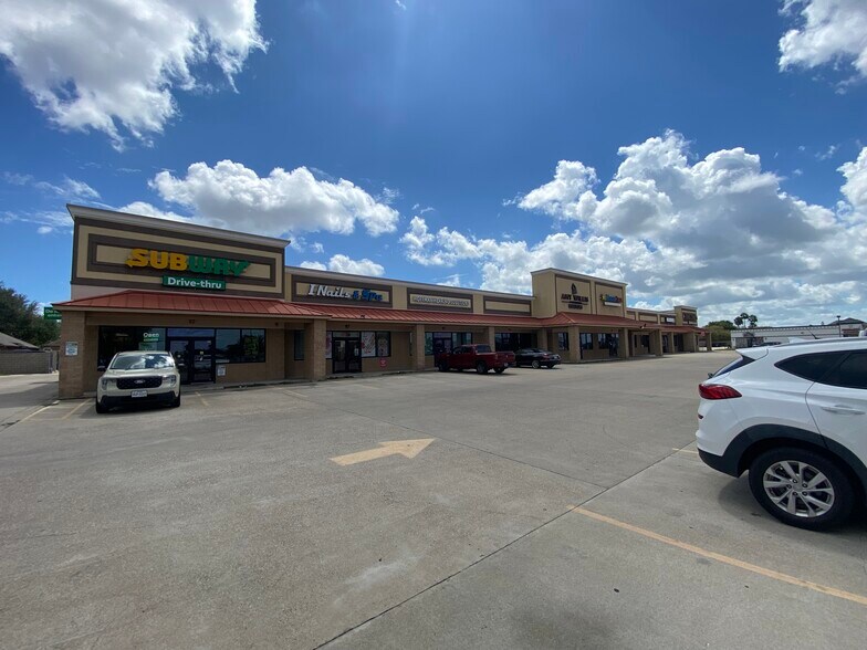 More Photos Of 7602 S Staples St, Corpus Christi Storefront Retail Office For Sale
