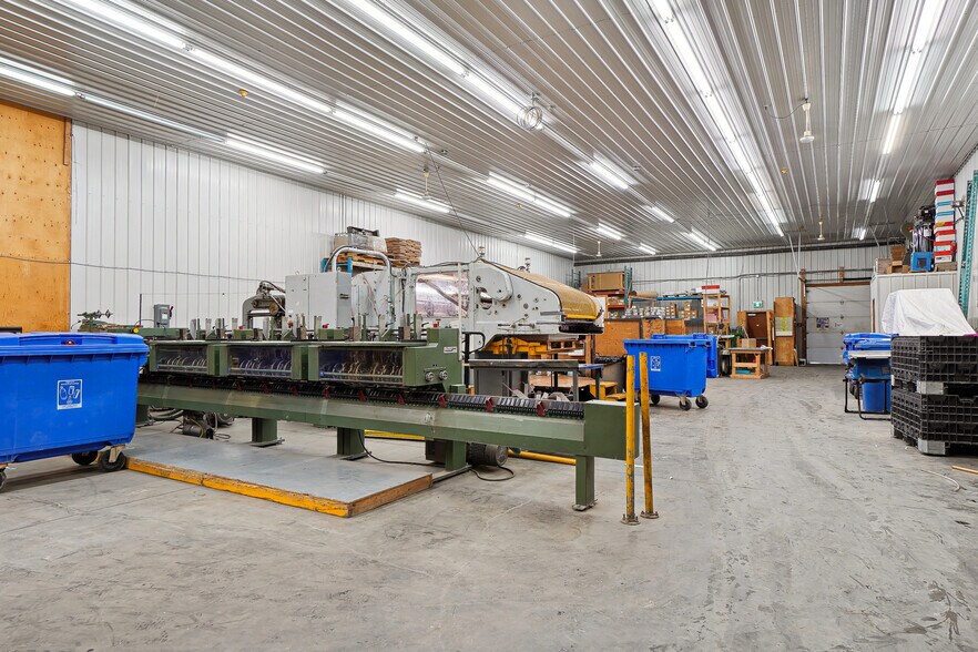 More Photos Of 717 St Saint-Pierre S, Joliette Manufacturing For Lease