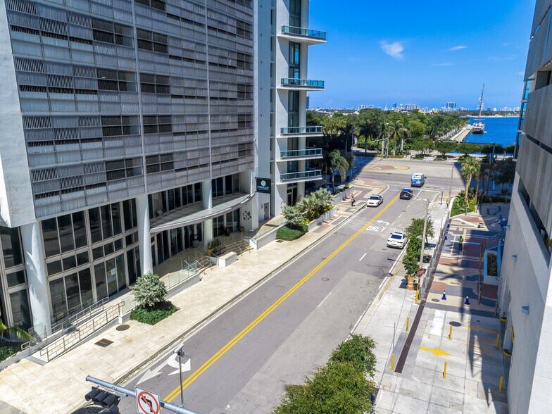 More Photos Of 900-990 Biscayne Blvd, Miami Apartments For Sale